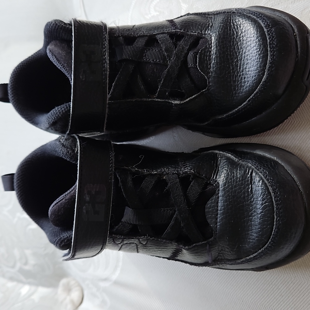 Jordan 23 sneaker for little boys size 1